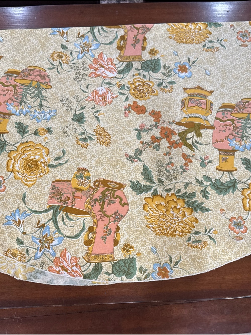 Vintage 60” Round Tablecloth Floral Asian Vase Print Pink Gold Cottagecore - Picture 6 of 6